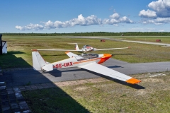SE-UAX uppställd med SE-UCD i bakgrunden